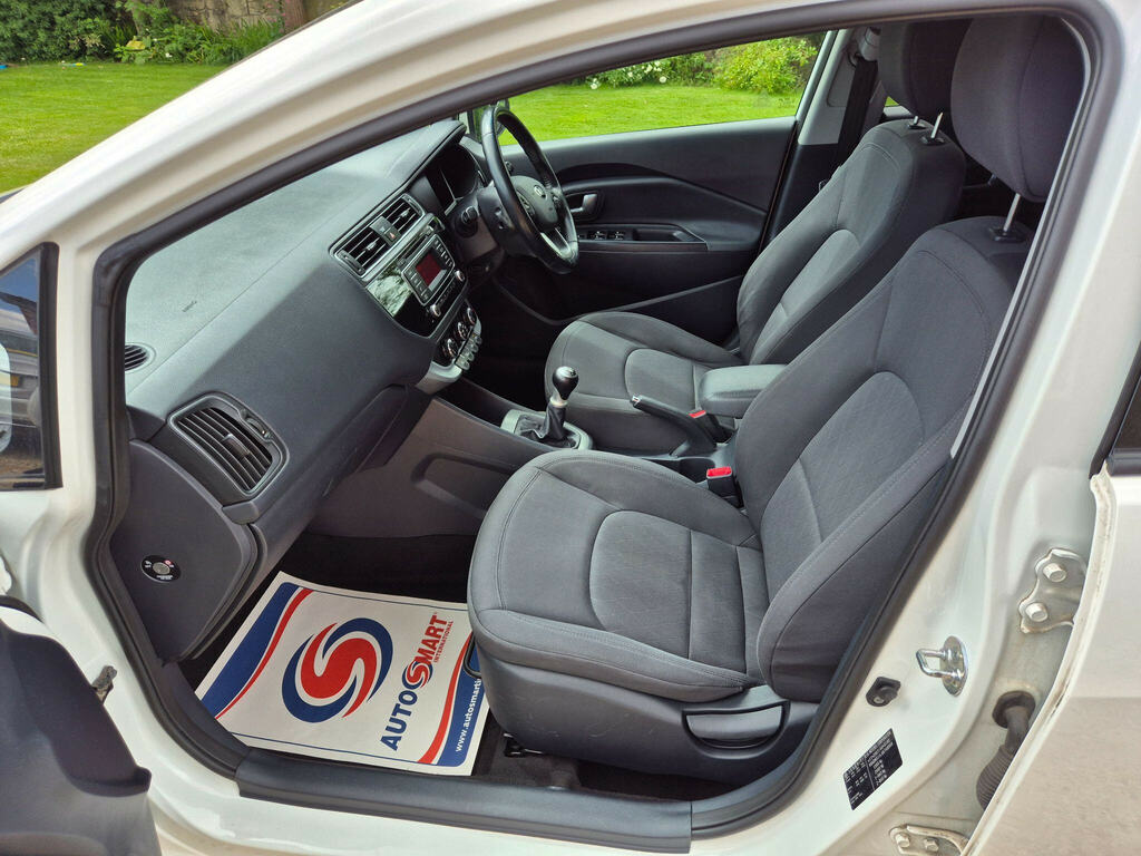 Kia RIO 1.25 Sr7 Euro 6 PX65JWK White #2