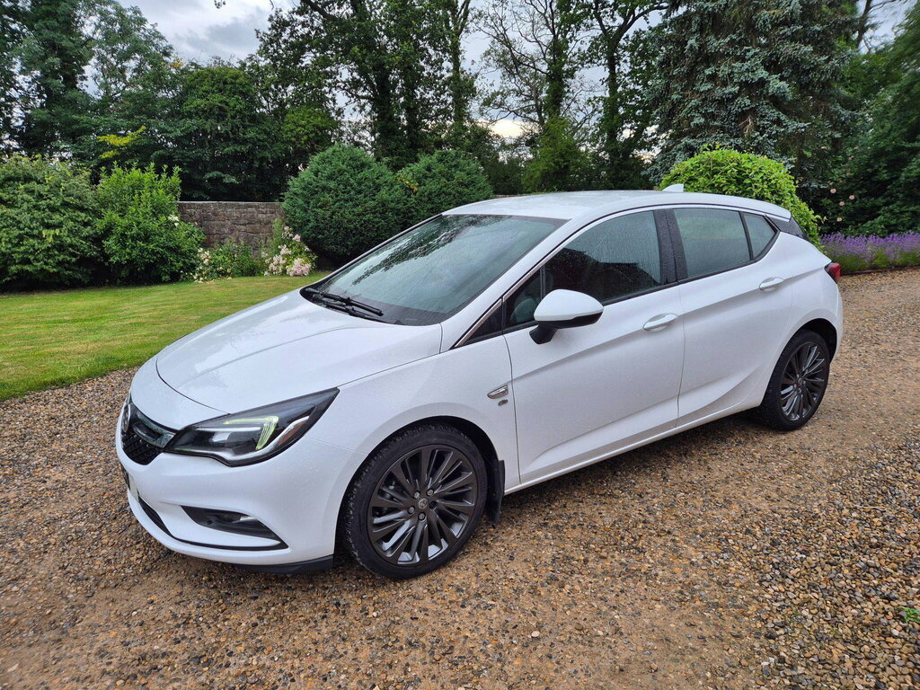 Vauxhall Astra 1.4I Turbo Elite Nav Euro 6 White