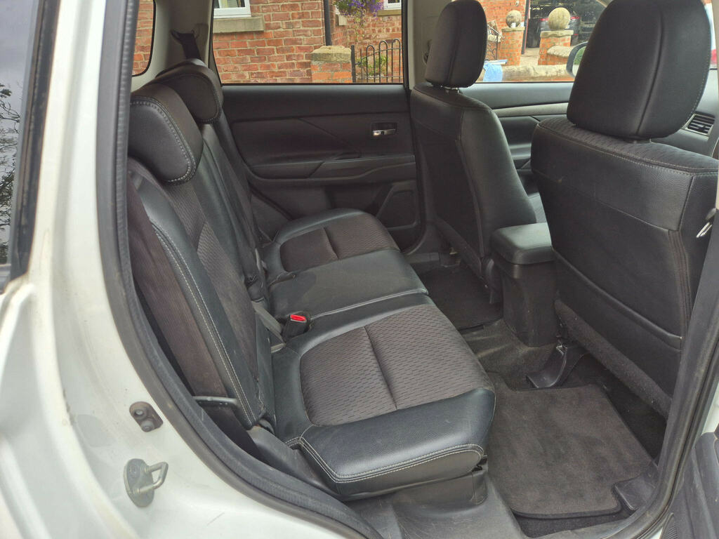 Mitsubishi Outlander 2014 64 Phev #14