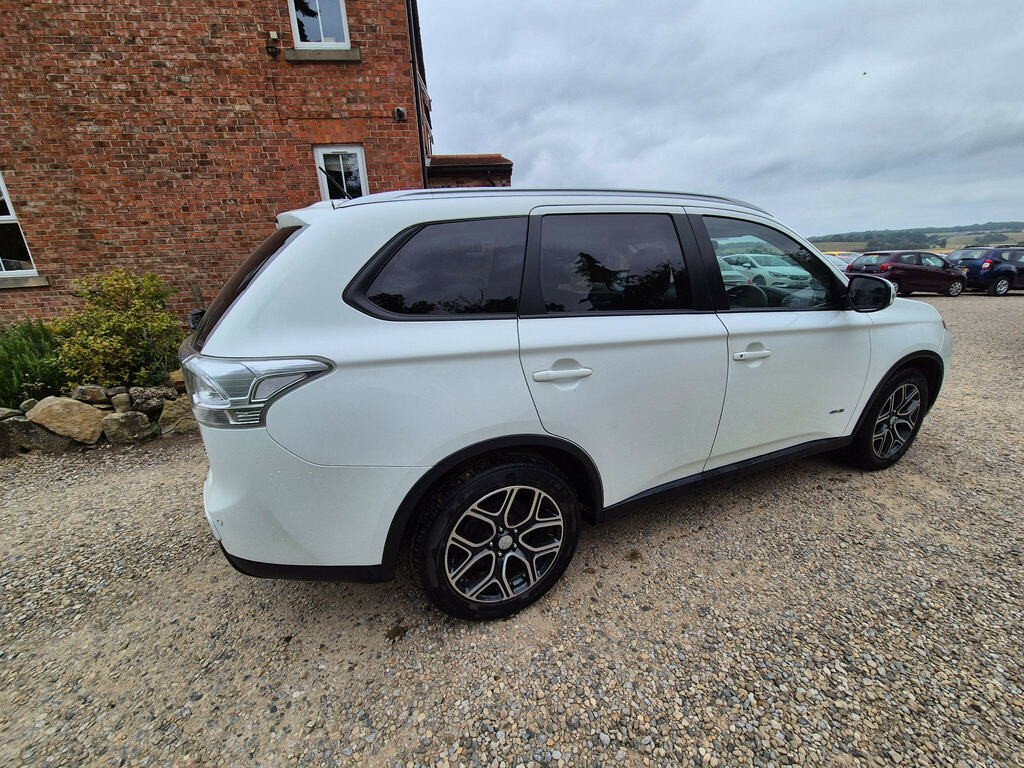 Mitsubishi Outlander 2.2 Di-d Gx3 4Wd Euro 5 Ss White #5