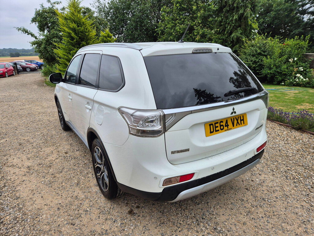 Mitsubishi Outlander 2014 64 Phev #9