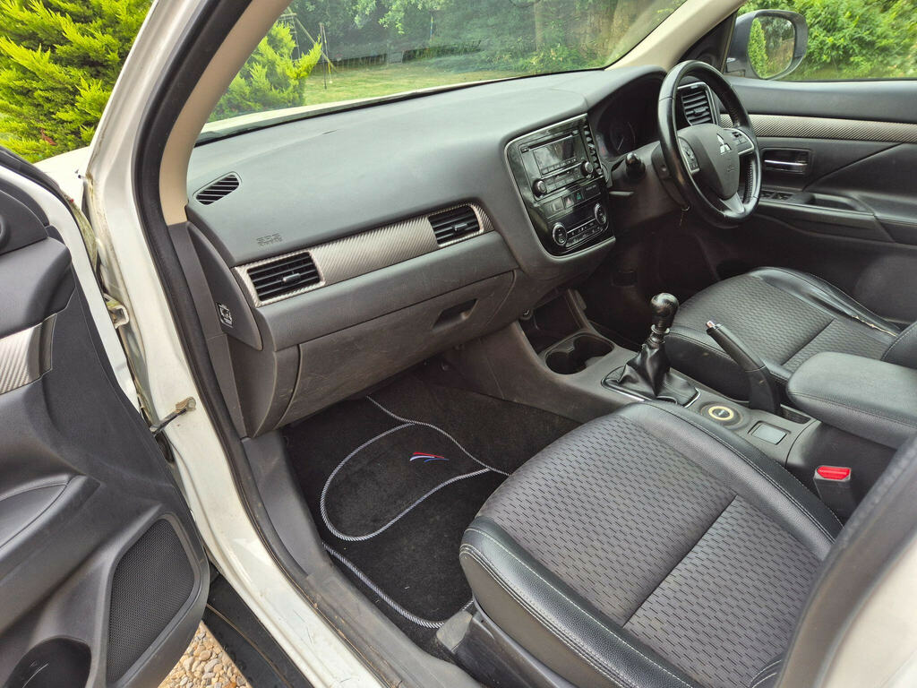 Mitsubishi Outlander 2014 64 Phev #13