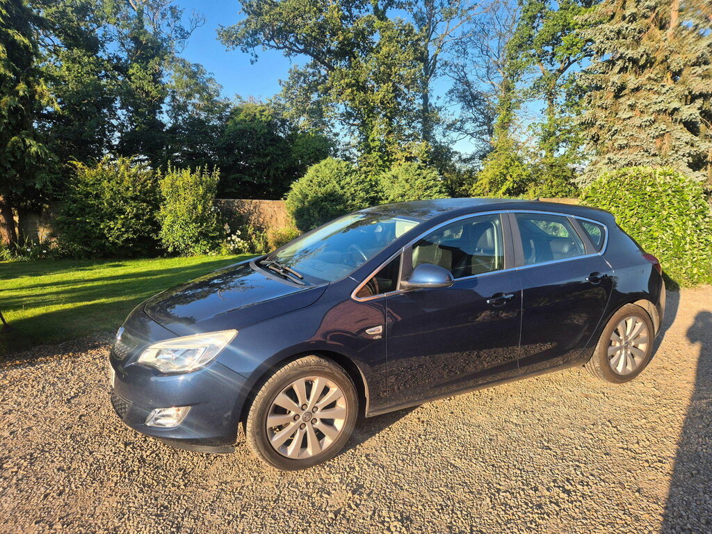 Vauxhall Astra 2.0 Cdti Ecoflex Elite Euro 5 Ss Blue