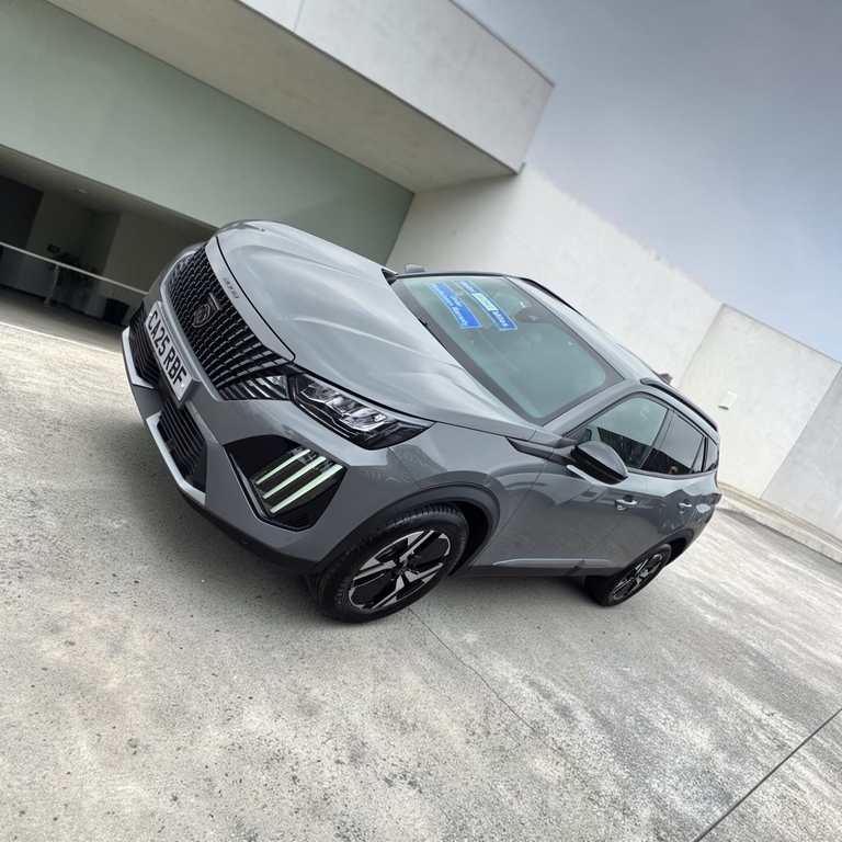 Peugeot 2008 Allure Edition 1.2 Turbo Suv 25 Reg CA25RBF Grey #5