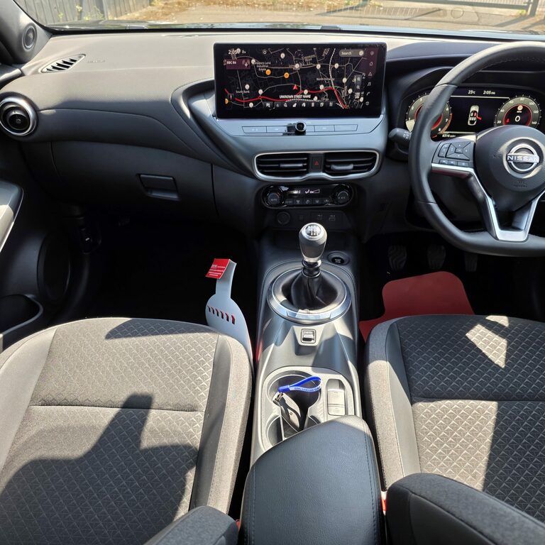 Nissan Juke 1.6 N-connecta Suv Hybrid Euro 6 Grey #31