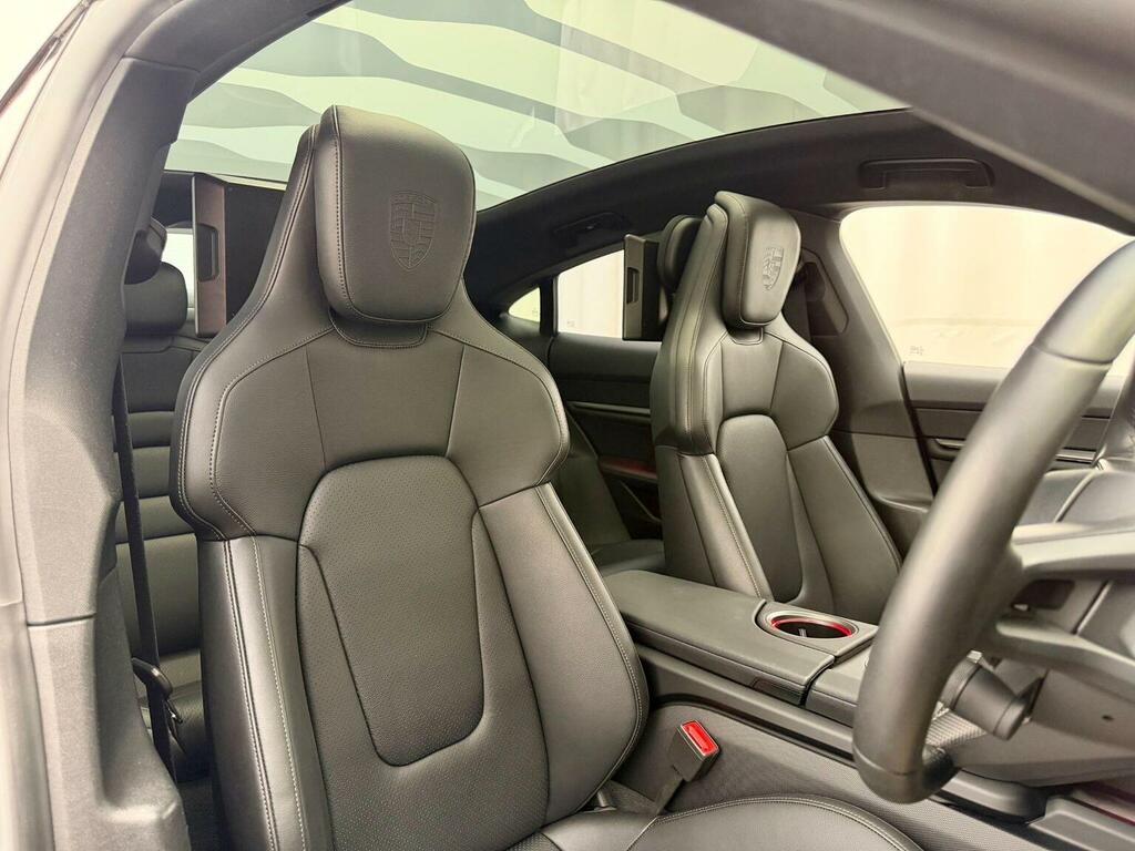 Porsche Taycan Saloon Performance Plus 105Kwh Rwd 11Kw BU74WJK Black #2