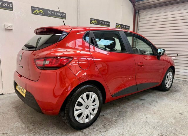 Renault Clio 2017 1.2 16V Expression Hatchback Manua MD66KZL Red #3