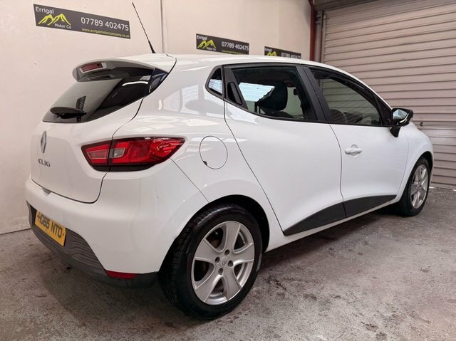 Renault Clio 2016 1.2 16V Play Hatchback Euro White #3