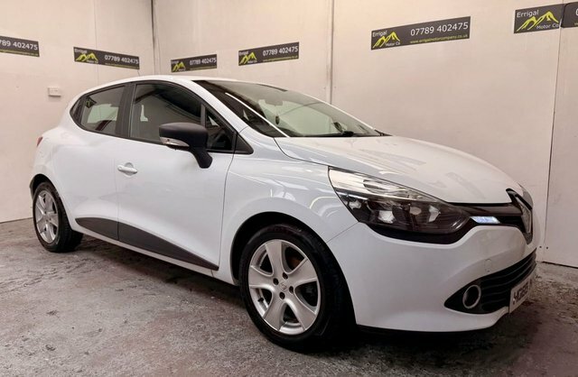 Renault Clio 2016 1.2 16V Play Hatchback Euro White #2