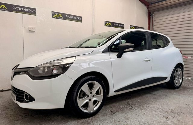 Renault Clio 2016 1.2 16V Play Hatchback Euro White #5