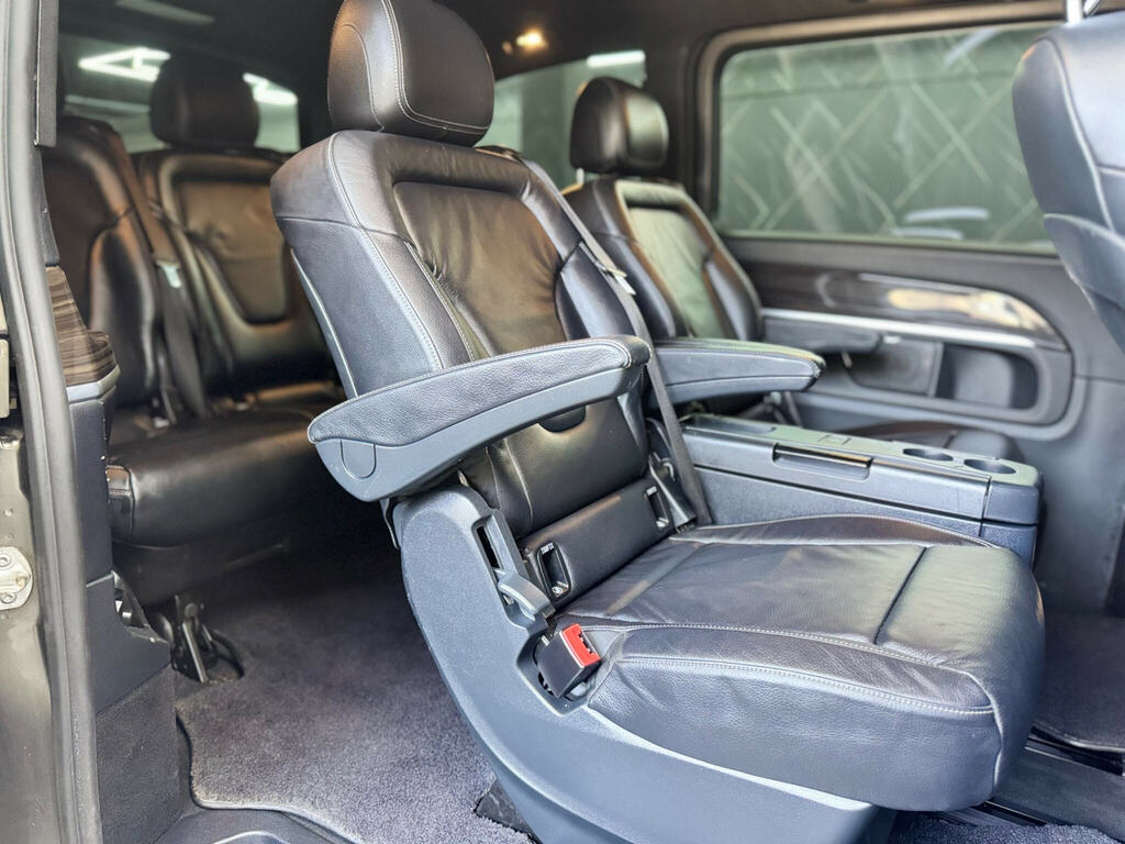 Mercedes-Benz V Class Black #37