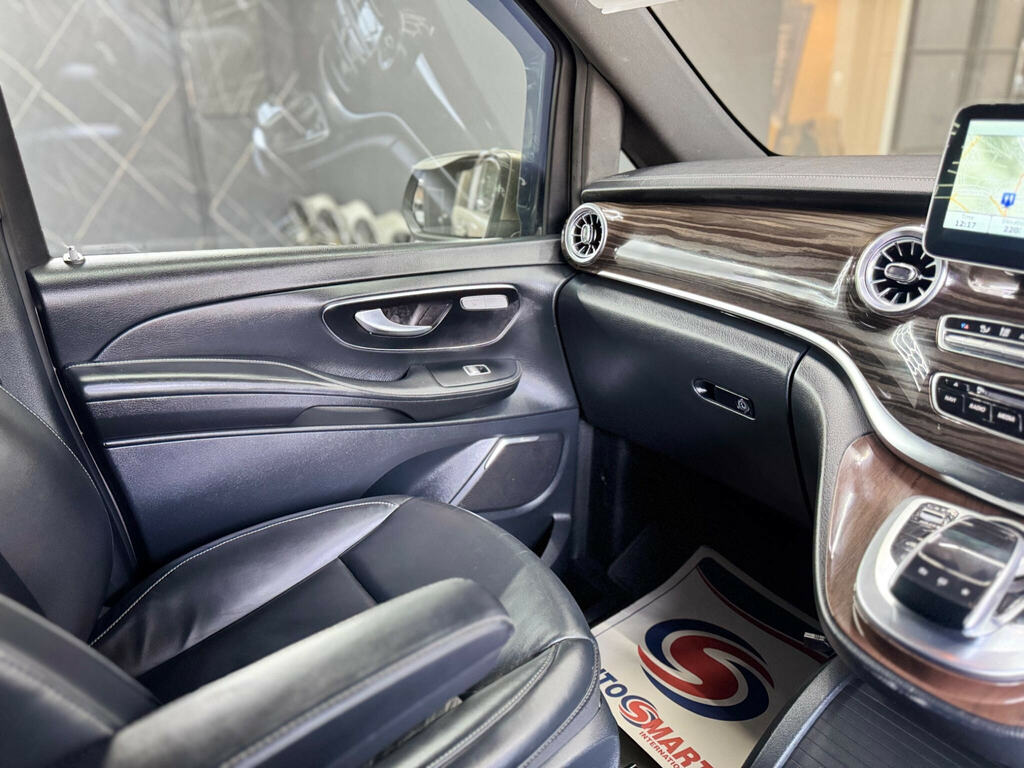 Mercedes-Benz V Class Black #46