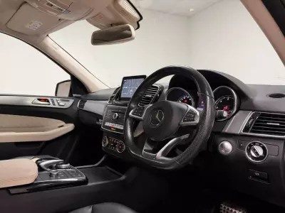 Mercedes-Benz GLE Class 3.0 Gle350d V6 Amg Line Premium G-tronic 4Matic White #19