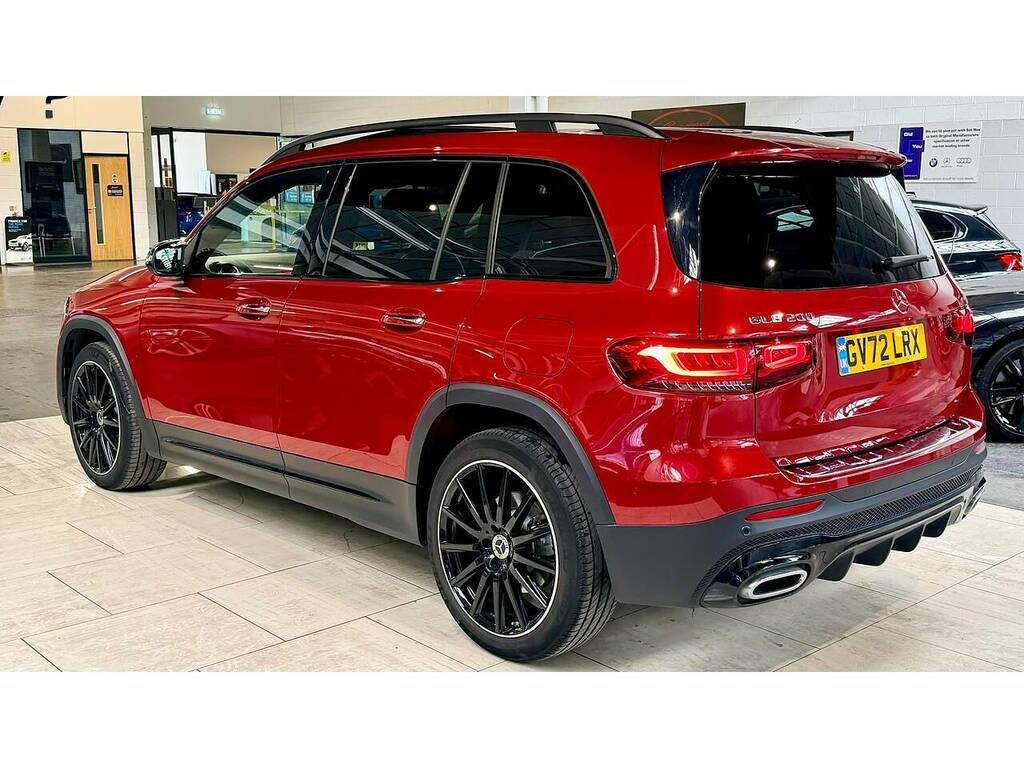 Mercedes-Benz GLB Class Glb200 Amg Line Night Edition Red #5