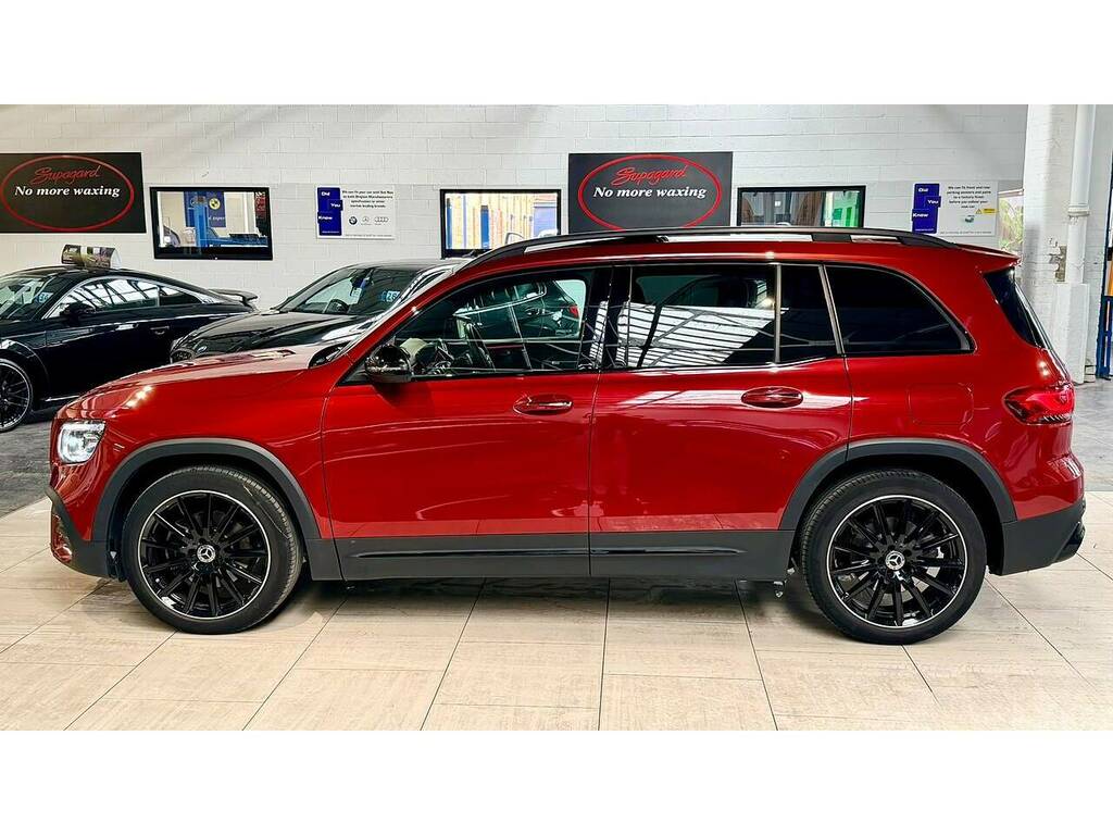 Mercedes-Benz GLB Class Glb200 Amg Line Night Edition Red #3