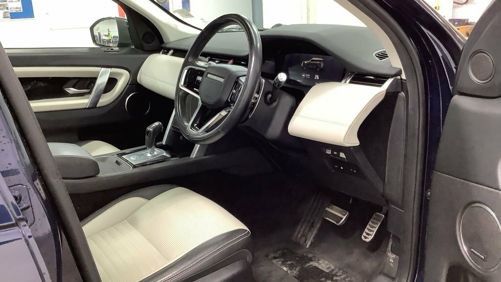 Land Rover Discovery Sport 1.5L R-dynamic Hse Blue #3