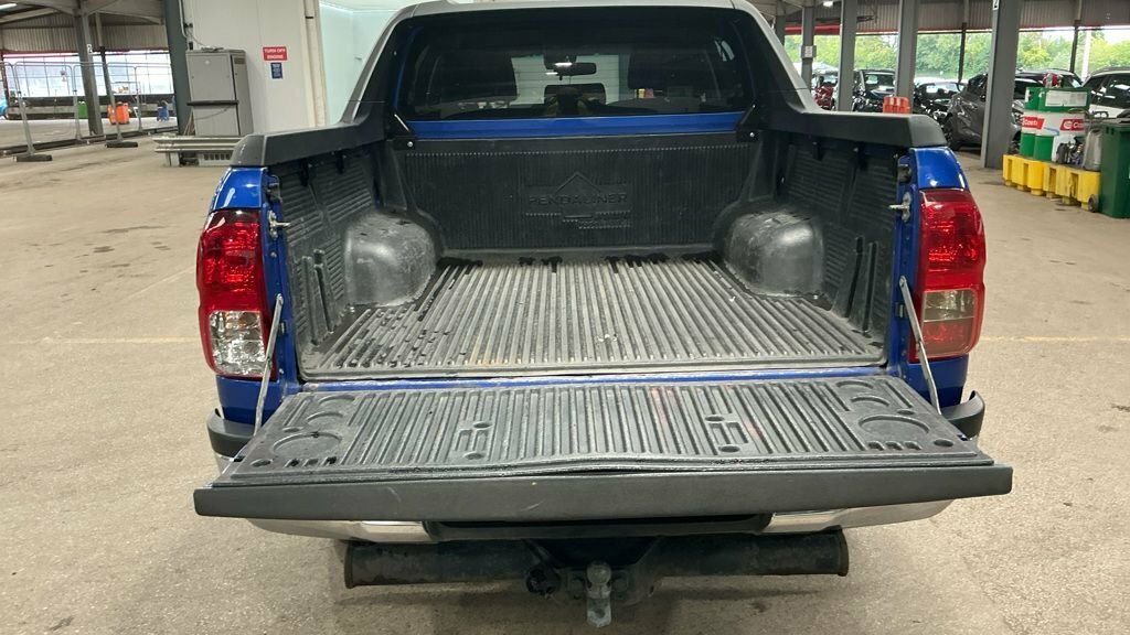 Toyota HILUX 2.4L Invincible Blue #6