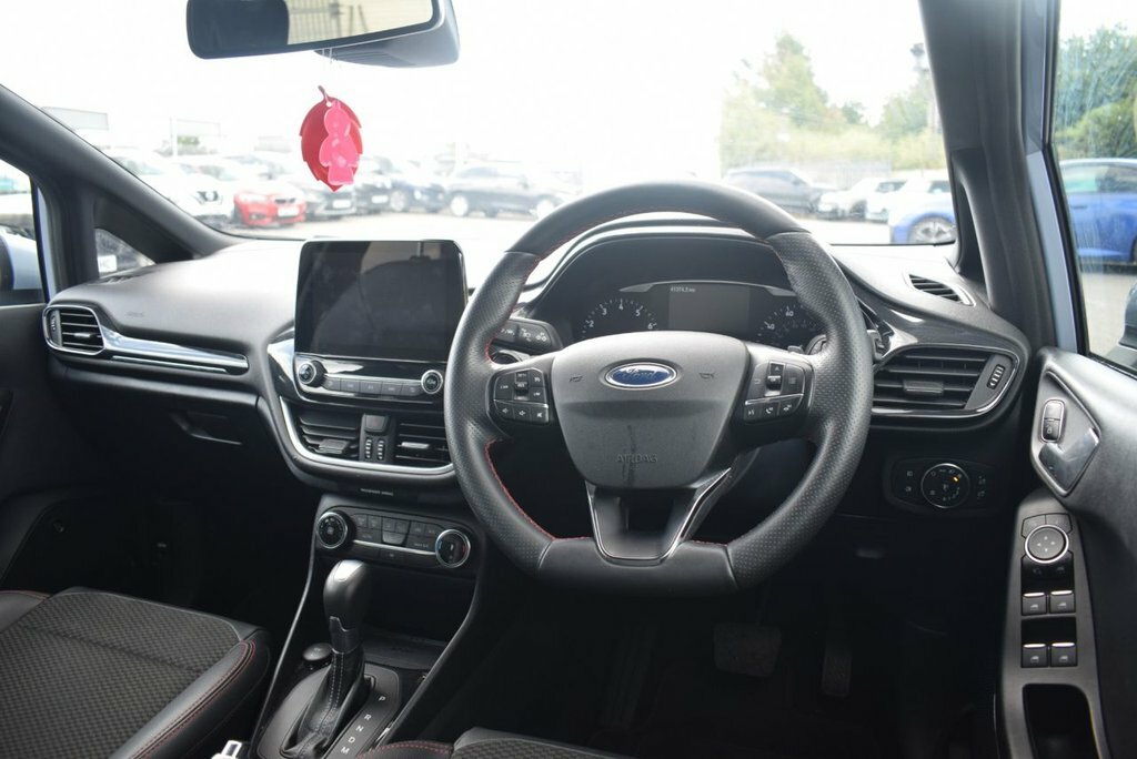 Ford Fiesta Trend White #16
