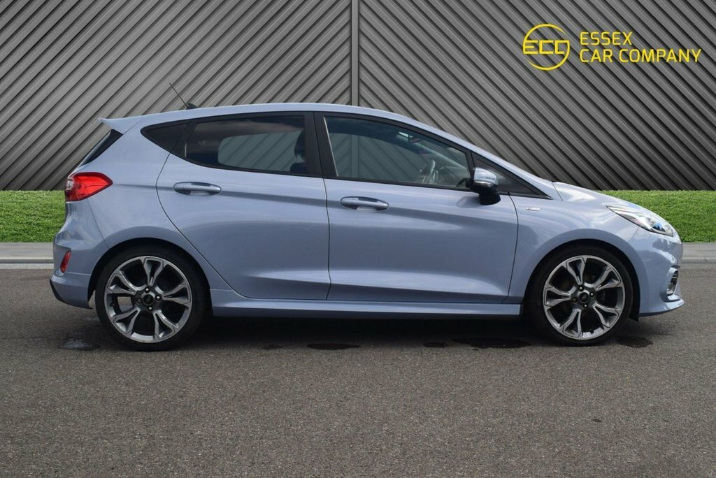 Ford Fiesta Trend White #8