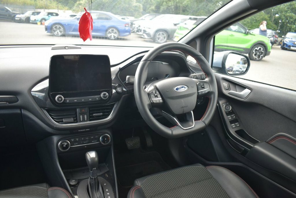 Ford Fiesta Trend White #3