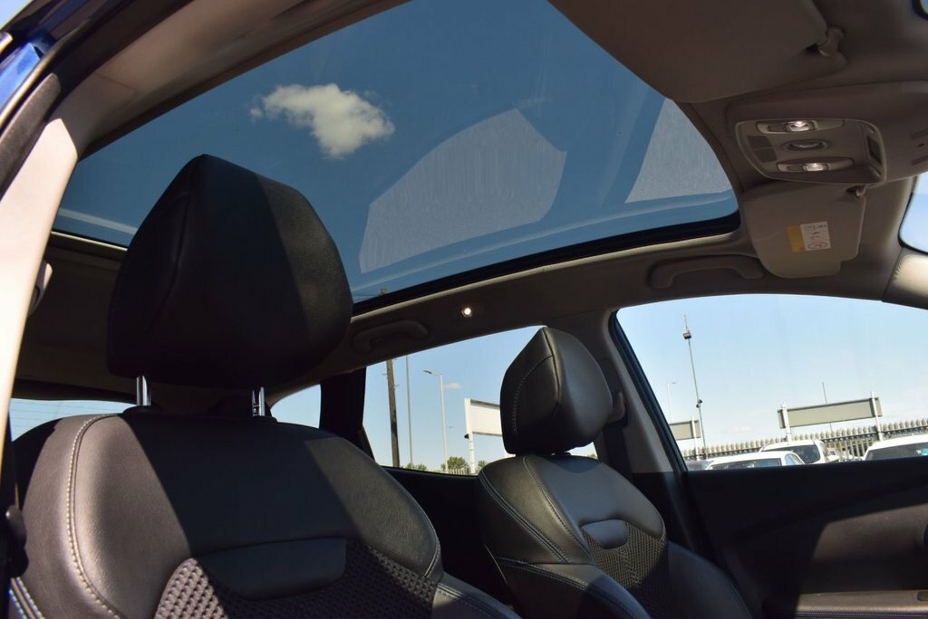Renault Kadjar 1.3 Gt-line Tce Edc 139 White #25