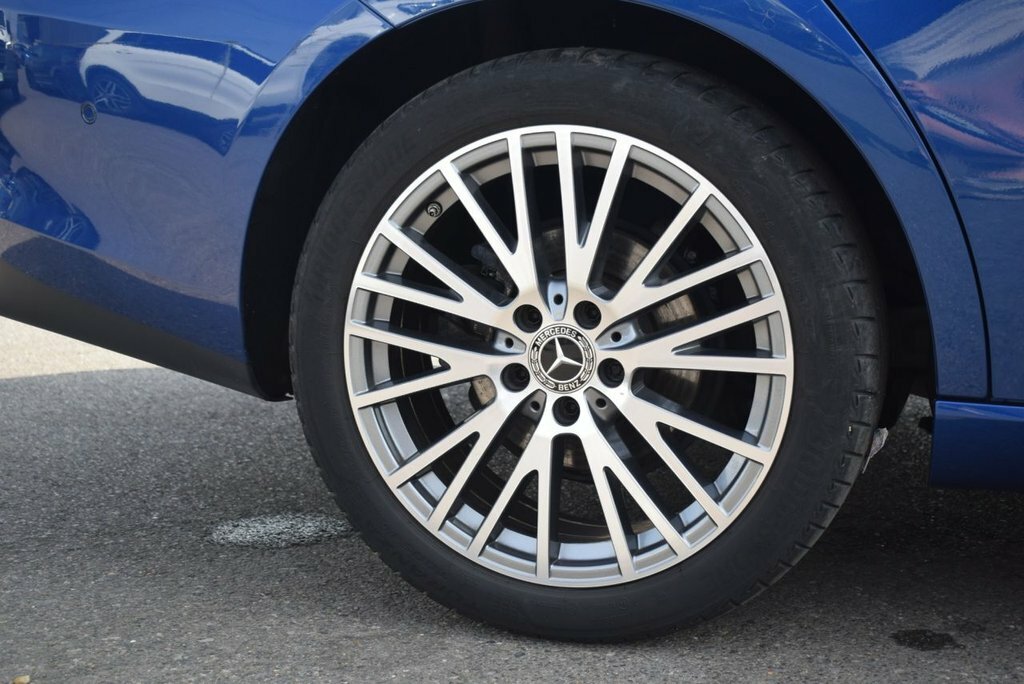 Mercedes-Benz CLA Class 220D Amg Line Executive Tip White #11
