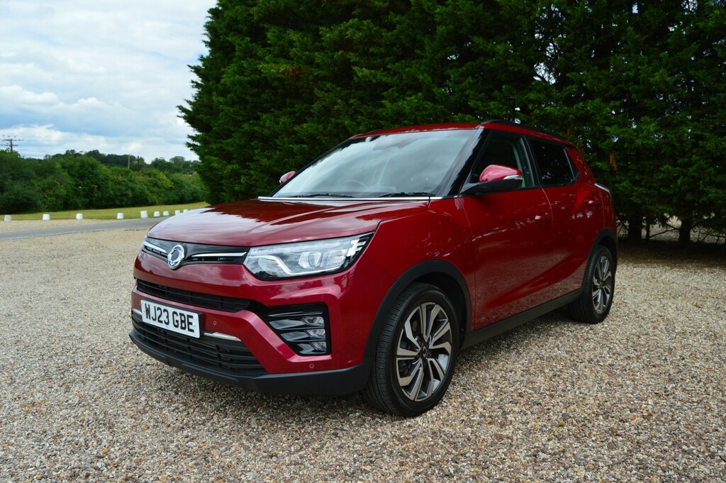 SsangYong Tivoli Suv 1.5 P Ultimate Nav 202323 Red #2