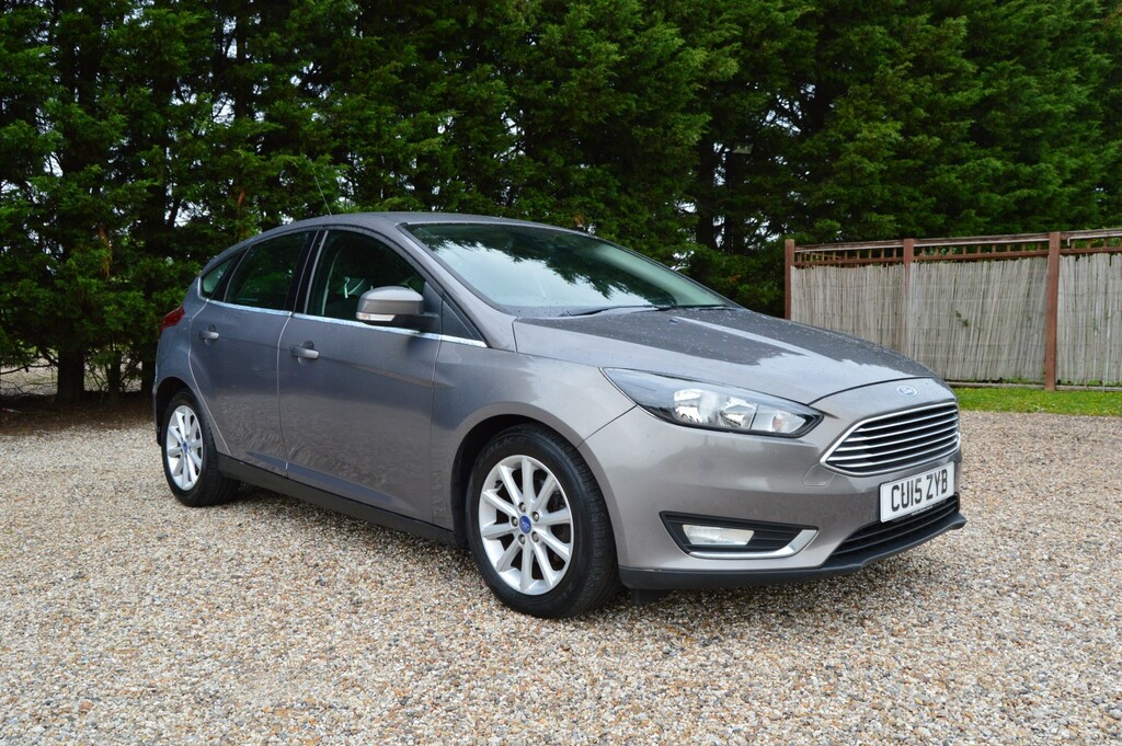 Ford Focus Hatchback 1.0 T Ecoboost Titanium 201515 Brown