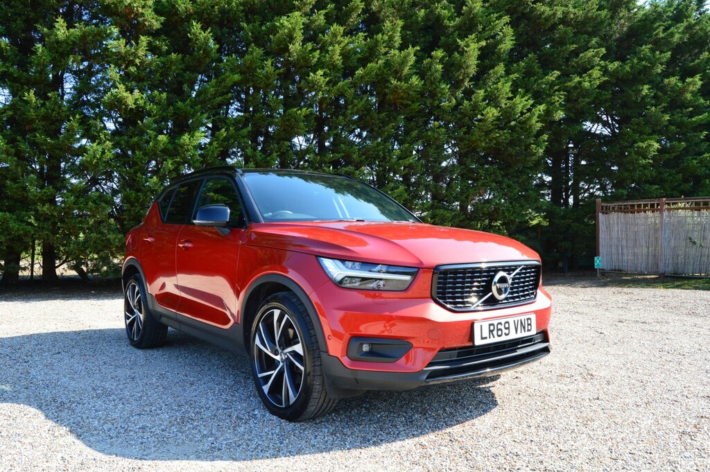 Volvo XC40 Suv 2.0 R-design Pro T4 201969 Red