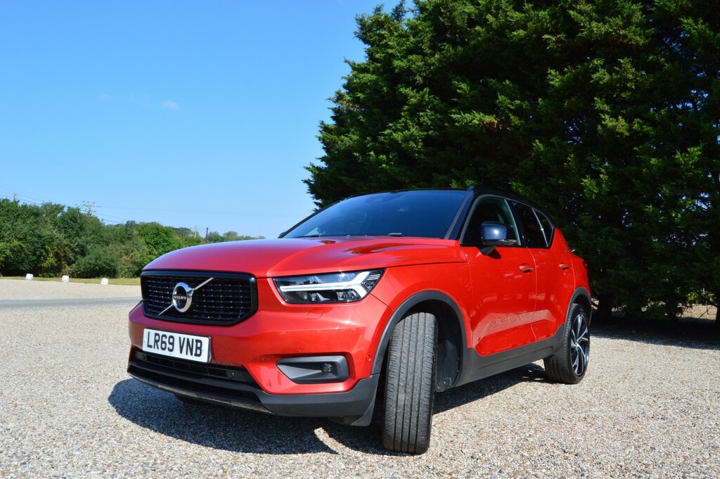 Volvo XC40 2.0 R-design Pro T4 LR69VNB Red #4