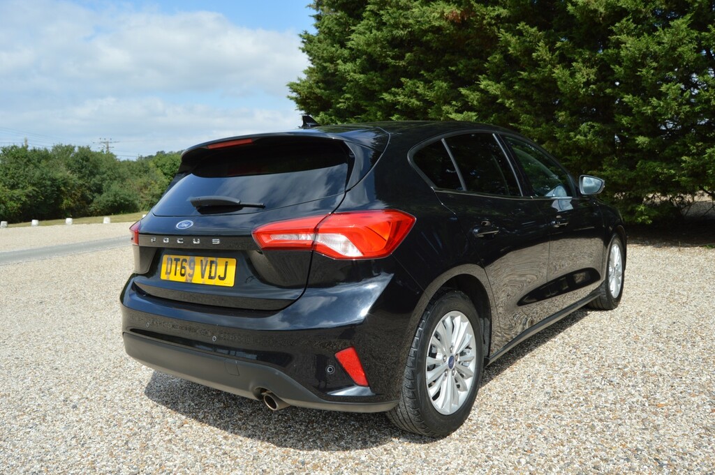 Ford Focus Hatchback 1.0 T Ecoboost Titanium 202069 DT69VDJ Black #6