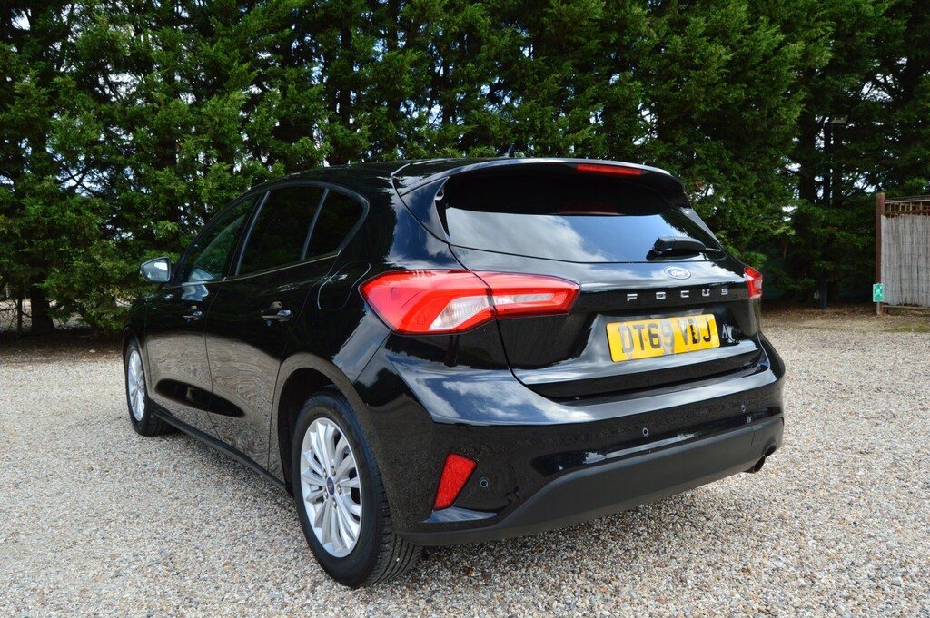 Ford Focus Hatchback 1.0 T Ecoboost Titanium 202069 DT69VDJ Black #5