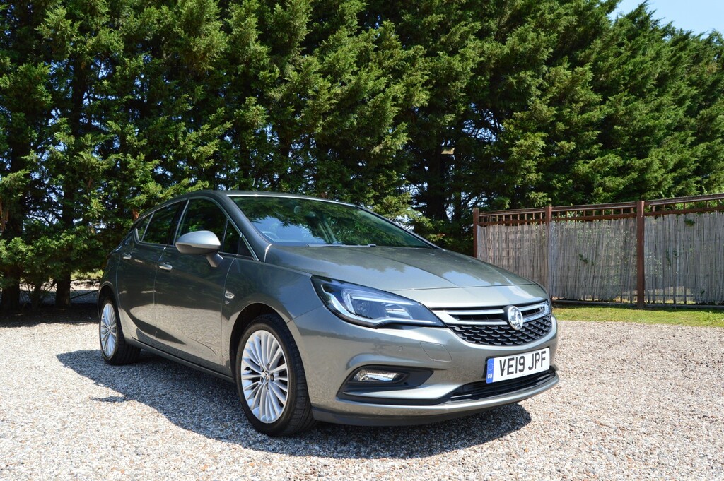 Vauxhall Astra Hatchback 1.6 Cdti Blueinjection Elite Nav 20191 Grey