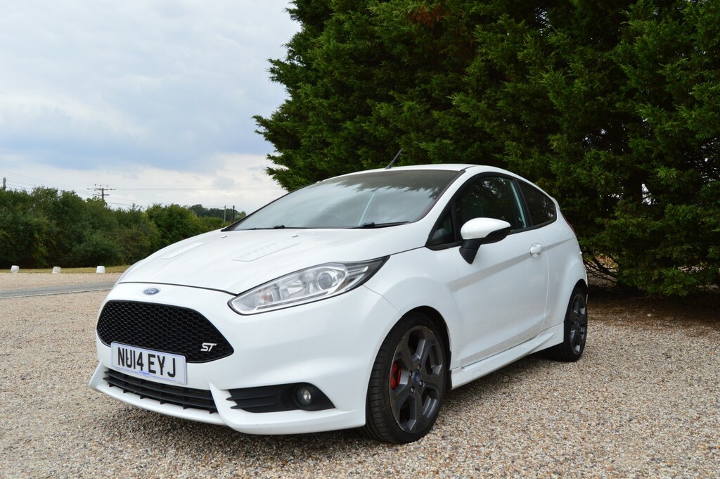 Ford Fiesta Hatchback 1.6 T Ecoboost St-2 201414 White #2