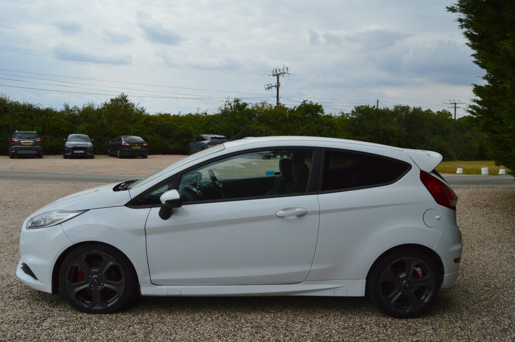 Ford Fiesta Hatchback 1.6 T Ecoboost St-2 201414 White #6