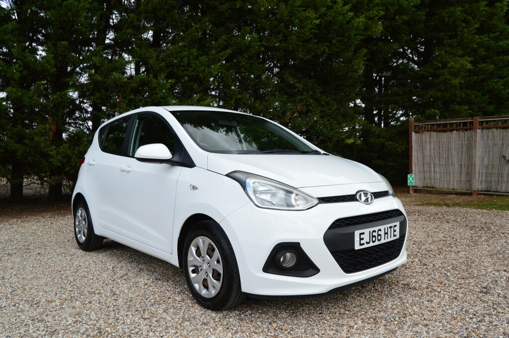 Hyundai I10 Hatchback 1.0 I10 Se 1.0 Blue Int 201666 White