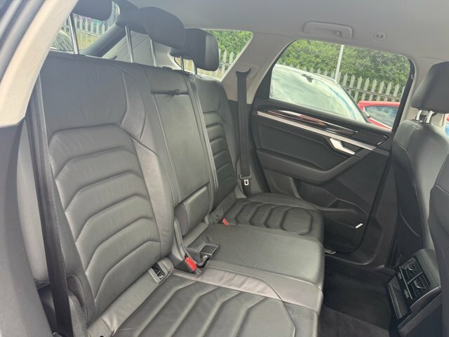 Volkswagen Touareg 3.0 V6 Tdi 4Motion R-line Tip Grey #18