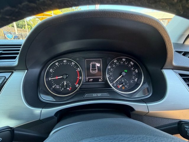 Skoda Fabia 1.0 Tsi Se Full Main Dealer History Beige #22