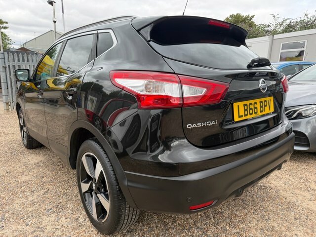 Nissan Qashqai Dig-t N-connecta Suv Black #5
