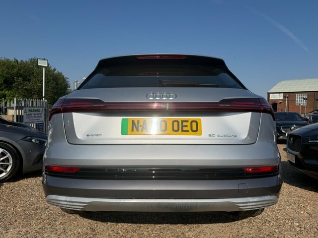 Audi E-tron Technik Suv NA20OEO Silver #4