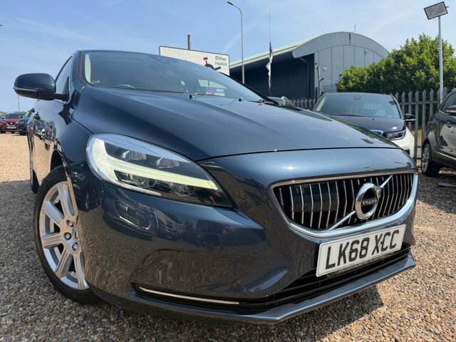 Volvo V40 T3 Gpf Inscription Hatchback Blue
