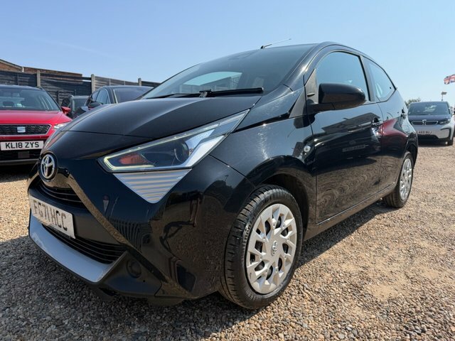 Toyota Aygo Vvt-i X-play Hatchback Black #2