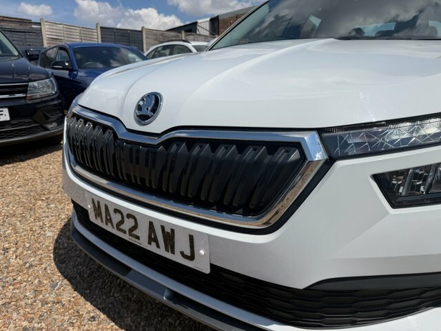 Skoda Kamiq Tsi Se Suv White #3