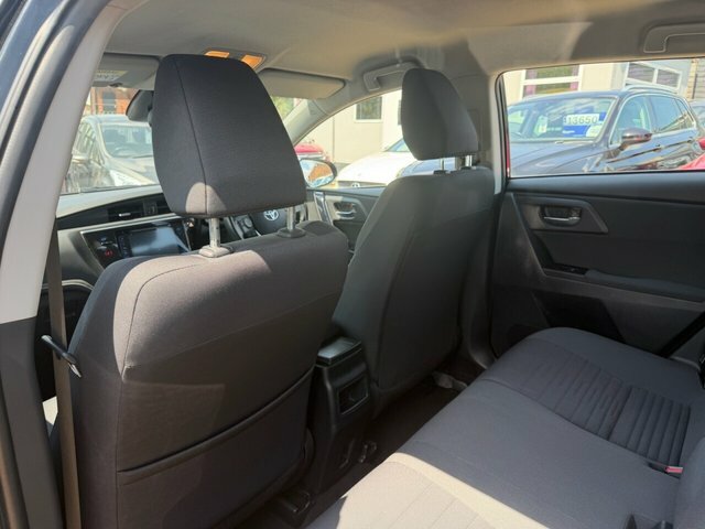 Toyota Auris Auris Active D-4d White #19