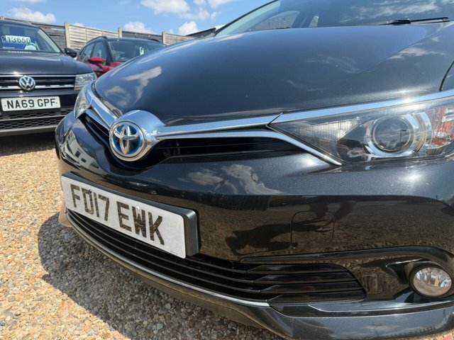 Toyota Auris Vvt-h Business Edition Hatchback Black #3