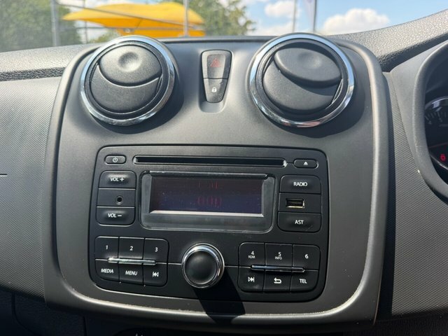 Dacia Sandero Hatchback Laureate White #24