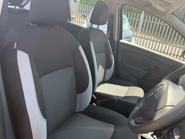 Dacia Sandero Hatchback Laureate White #22