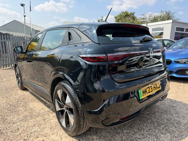 Renault Megane E-Tech Equilibre Hatchback Black #2