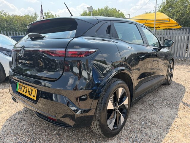 Renault Megane E-Tech Equilibre Hatchback Black #3