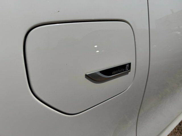 BMW 3 Series 330E 12Kwh Se Pro White #4